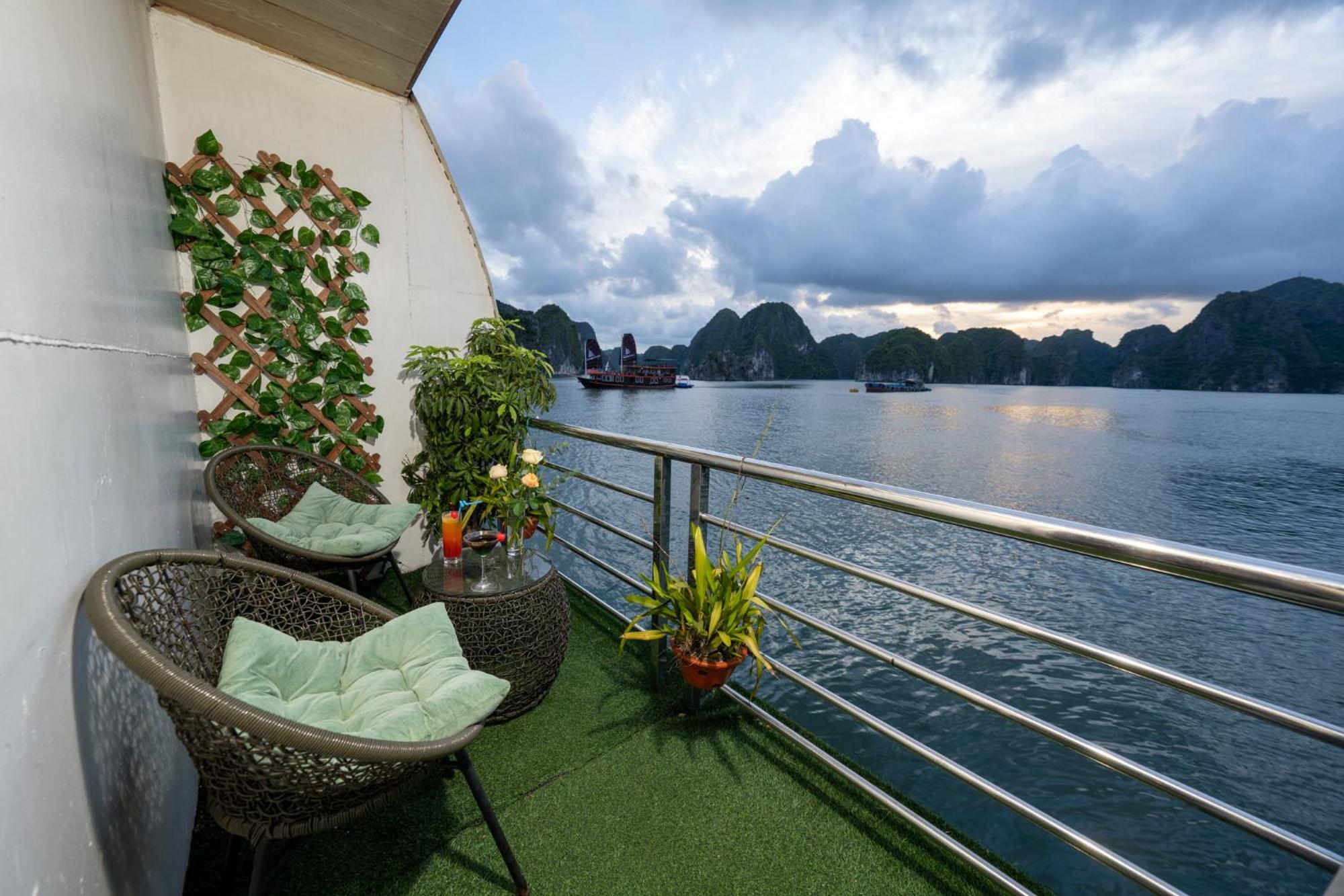 Hotel Sunlight Cruise Ha Long Zewnętrze zdjęcie
