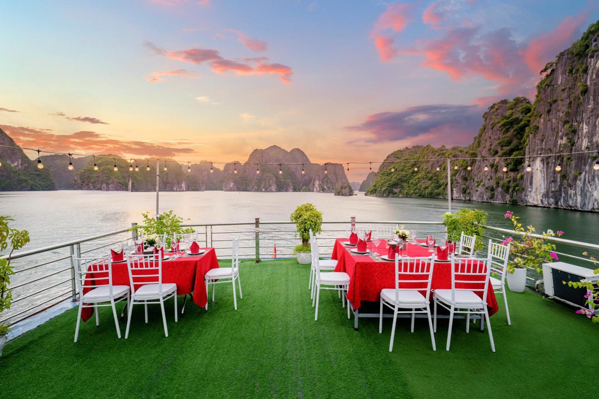 Hotel Sunlight Cruise Ha Long Zewnętrze zdjęcie